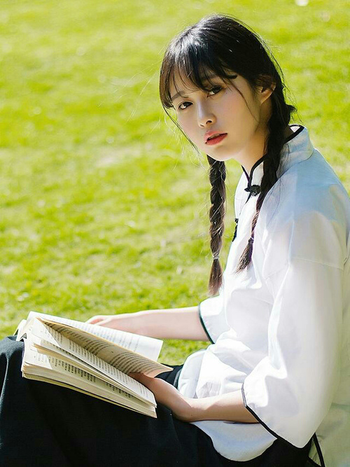 开云体育APP下载-巴黎圣日耳曼球员受伤频发，欧冠前景蒙阴影，巴黎圣日耳曼在欧冠成绩